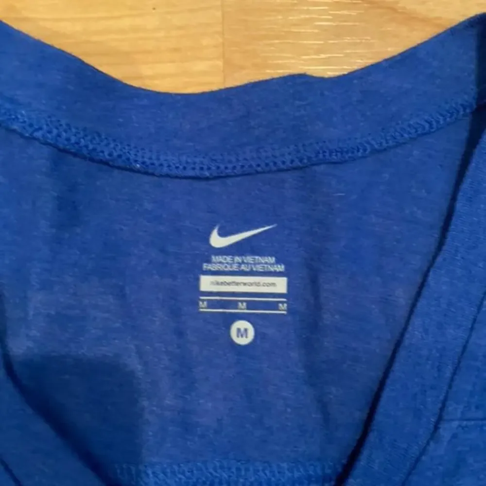 Nike University Of Florida Gators Women's MD School Spirit T-shirt - Picture 3 of 4